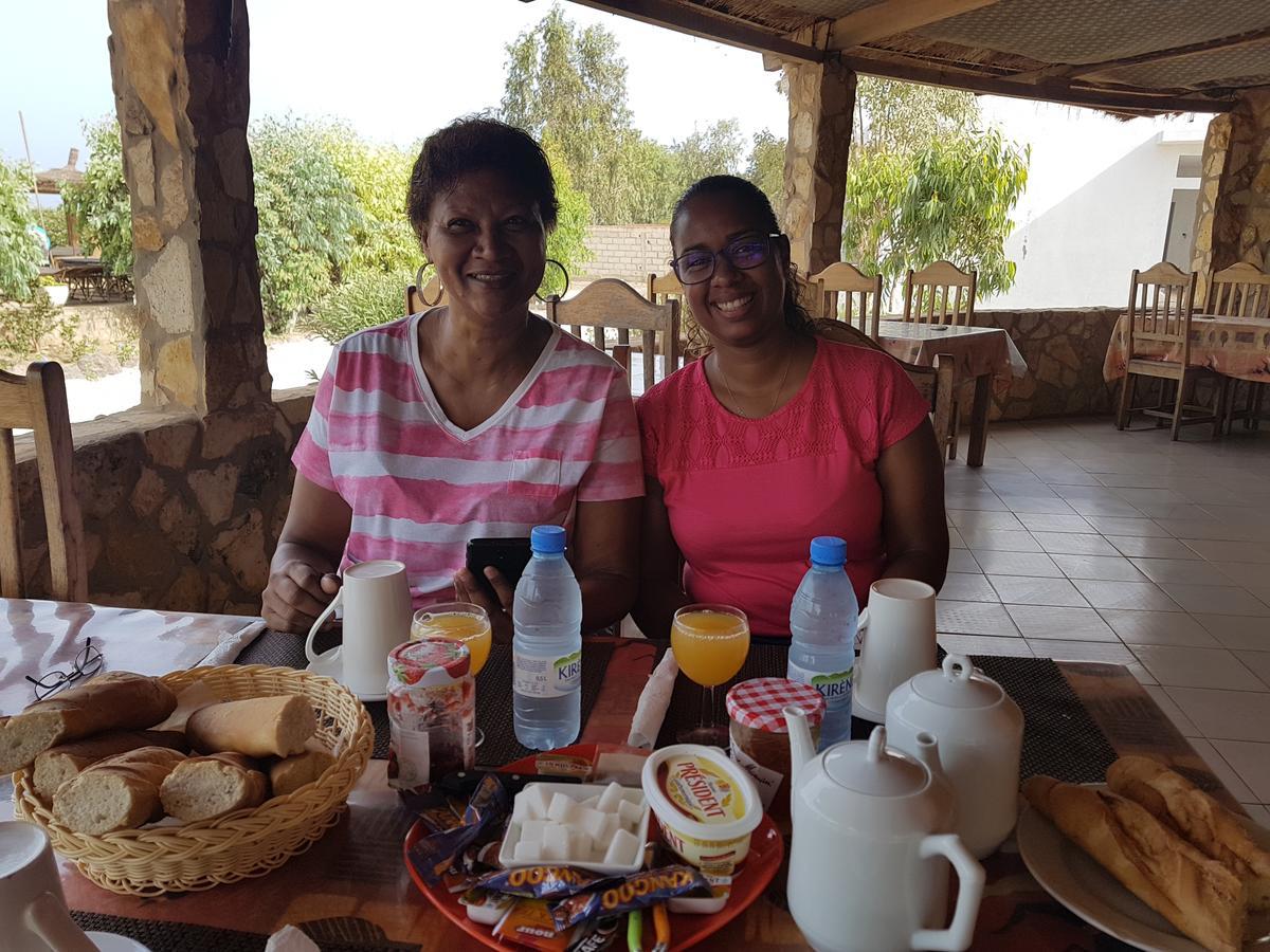 Terre D'Afrique Hotel Popenguine Buitenkant foto